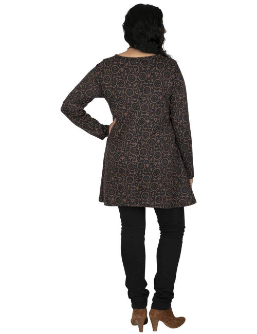 camicetta-xl-collo-scuro-chiuso