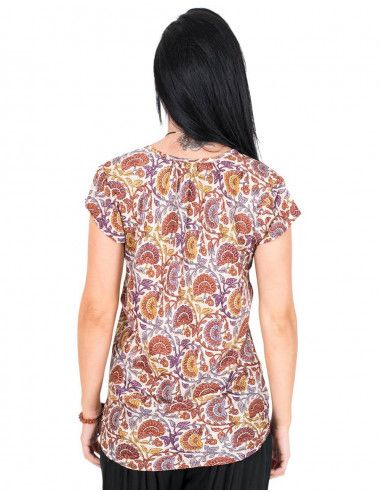 camiseta de seda estampada no estilo boho
