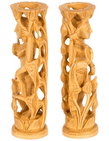 Statua della torre di legno di Lakshmi