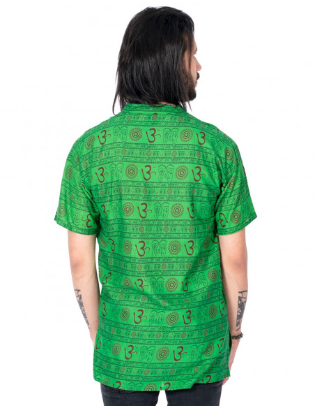 camisa-verde-simbolo-om-rojo