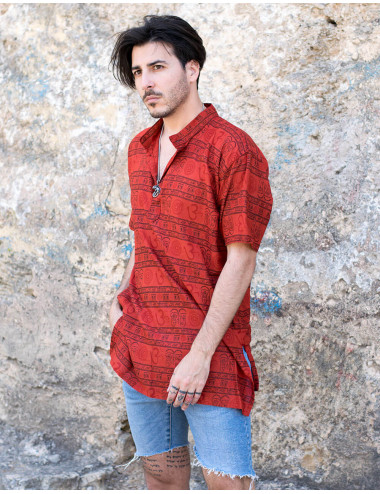 Rotes Hippie-Shirt