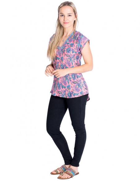T-shirt con maniche piccole