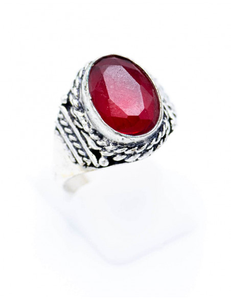 Grande anello in pietra minerale