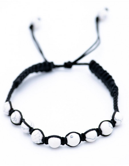 Makramee-Armband mit Howlith-Mineral