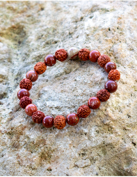 Armband aus Rudraksha und rotem Jaspis