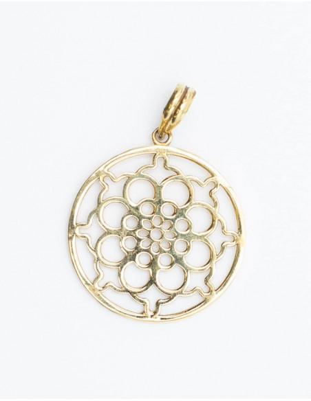 dije-metal-dorado-calado-circular