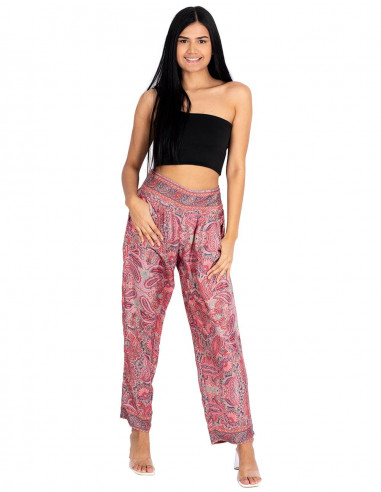 Pantaloni rosa freschi
