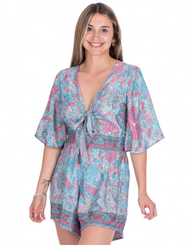 Combinaison courte nouée sur la poitrine