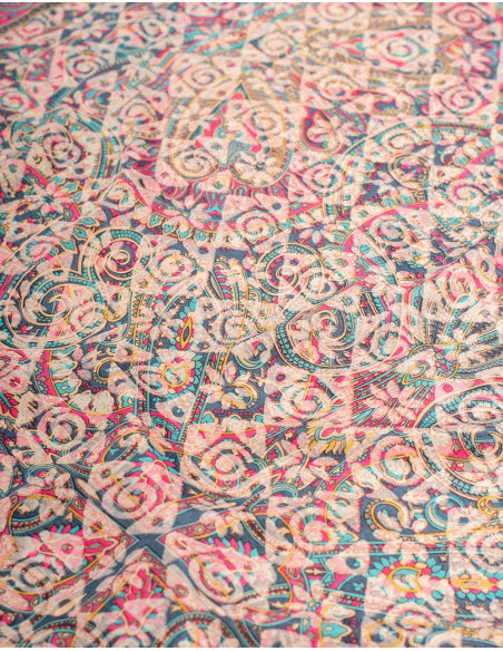 seda-estampada-cuadrados-beige-y-gris