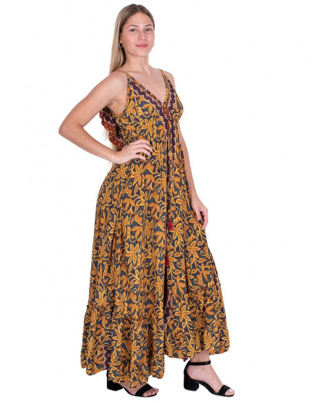 Robe longue à volants dans le dos