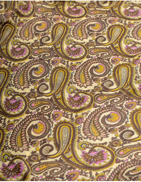 Vestido Curto Com Mangas