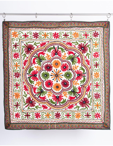 Peça central ou tapeçaria bordada