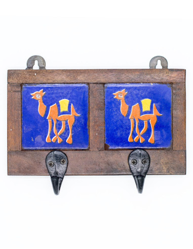 Porte-manteau en bois chameau