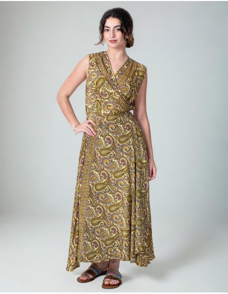 Vestido envolvente de seda estampado em tons amarelos com desenhos paisley