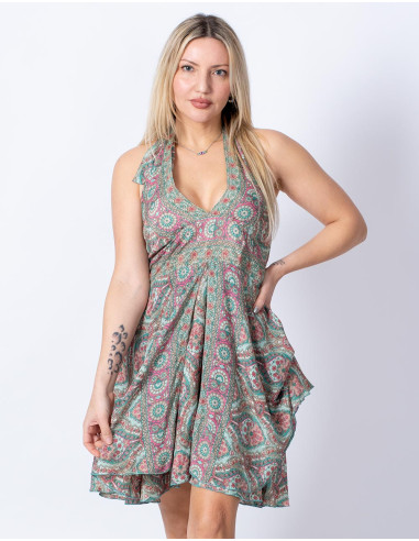 Robe courte avec décolleté en V et dos ouvert