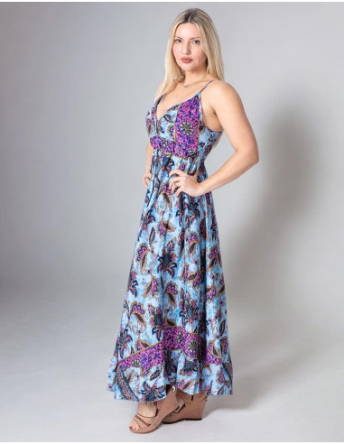 Langes Kleid im Hippie-Stil mit hellblauem...