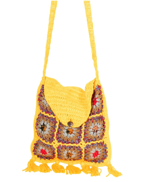 bandolera-amarilla-tejida-estilo-boho