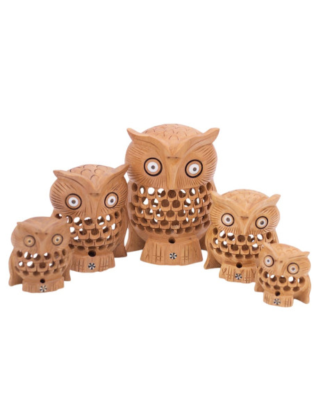 Set of 5 Wooden Carved Owls - Crafts in Different Sizes