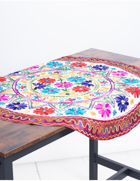 copy of RTZ0008 - Toalha de Mesa ou Centro de Mesa Bordada Artesanal de Origem Indiana