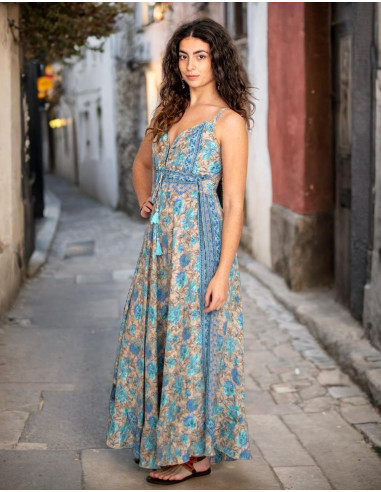 Abito lungo boho in seta con scollo a V – Ispirazione indiana per i giorni speciali