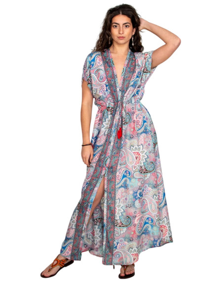 Vestido longo estampado em tons suaves – inspiração indiana e elegância boêmia