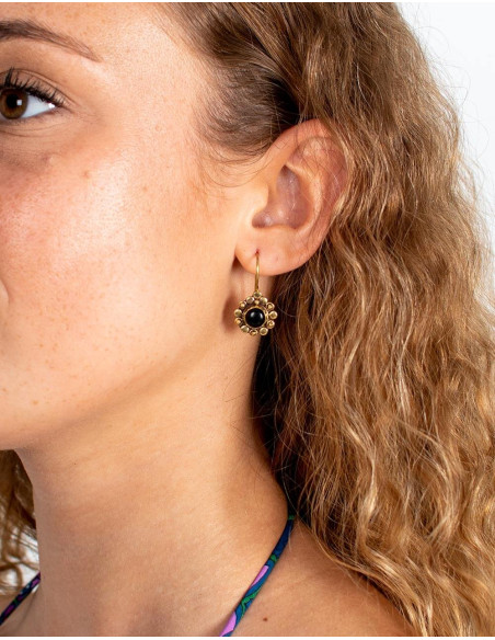 Flower earrings with mineral stone
