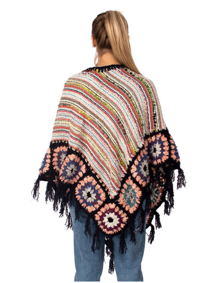 Poncho triangular feito à mão com franjas – Feito à mão na Índia