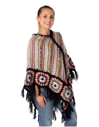Poncho triangolare fatto a mano con frange –...