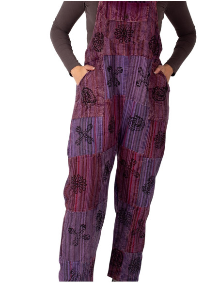 Jardineira unissex de algodão artesanal com patchwork – Verde, roxa ou vermelha