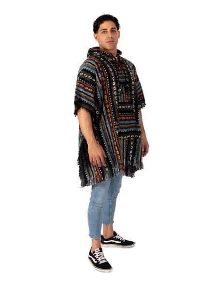 Handgefertigter, quadratischer Unisex-Poncho mit Kapuze und Holzknöpfen