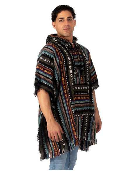 Poncho quadrato unisex fatto a mano con cappuccio e bottoni in legno