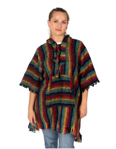 Poncho artesanal unisex con capucha y detalles...