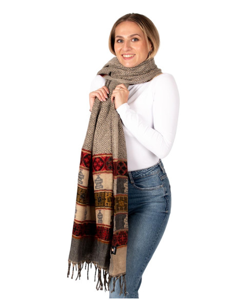 Scialle fatto a mano in cotone e lana con frange – Colori unici e design versatile