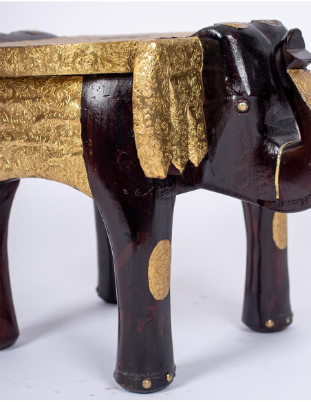 Handcrafted bench with double elephant head