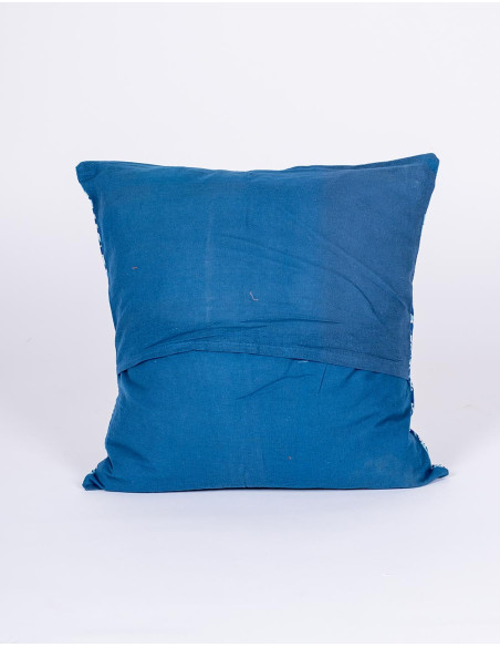 Fodera per cuscino blu e bianca – Decorazione etnica realizzata a mano