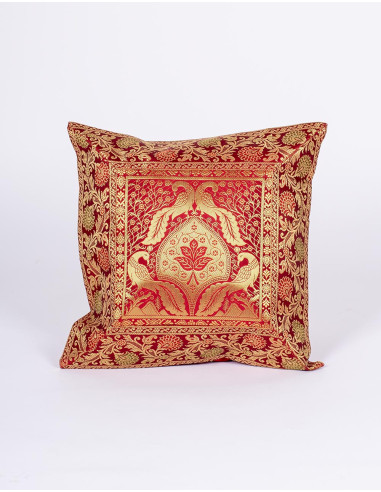 Fodera per cuscino bordeaux con decorazioni di...