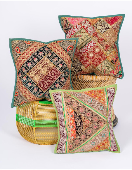 Coussin brodé indien vert 40x40 – Housse ethnique unique