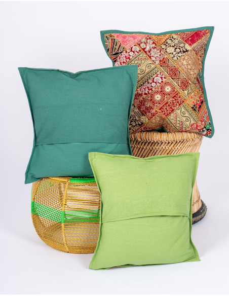 Coussin brodé indien vert 40x40 – Housse ethnique unique