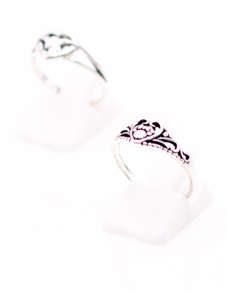 Silver Ring with Carved Heart – Indian Handmade Jewelry
