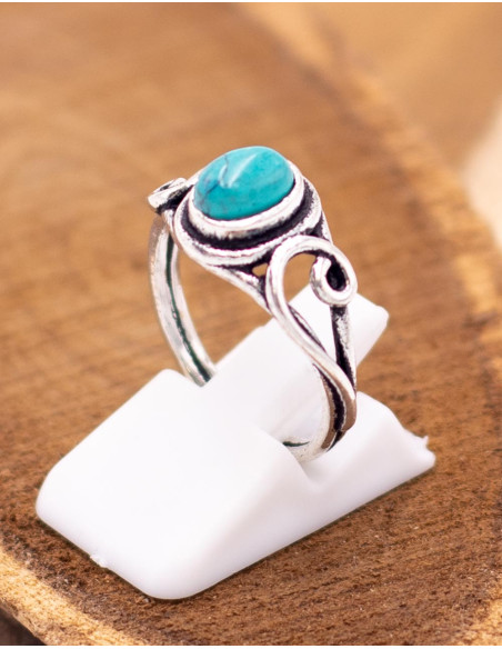 Bague indienne artisanale en argent avec pierre naturelle – Motif ethnique sculpté
