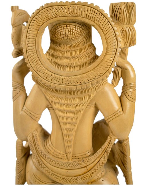 Statue-of-God-of-Money-Lakshmi-detail